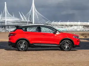 Компактный, но не скромный Geely Coolray
