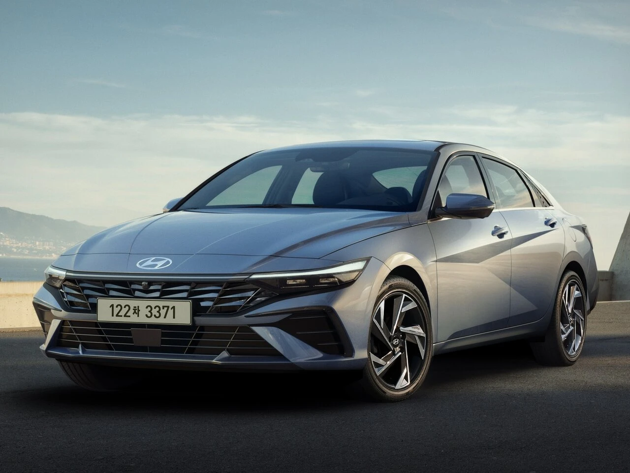 Hyundai Avante 2023–2026