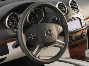 Mercedes-Benz M-Класс 2008–2011