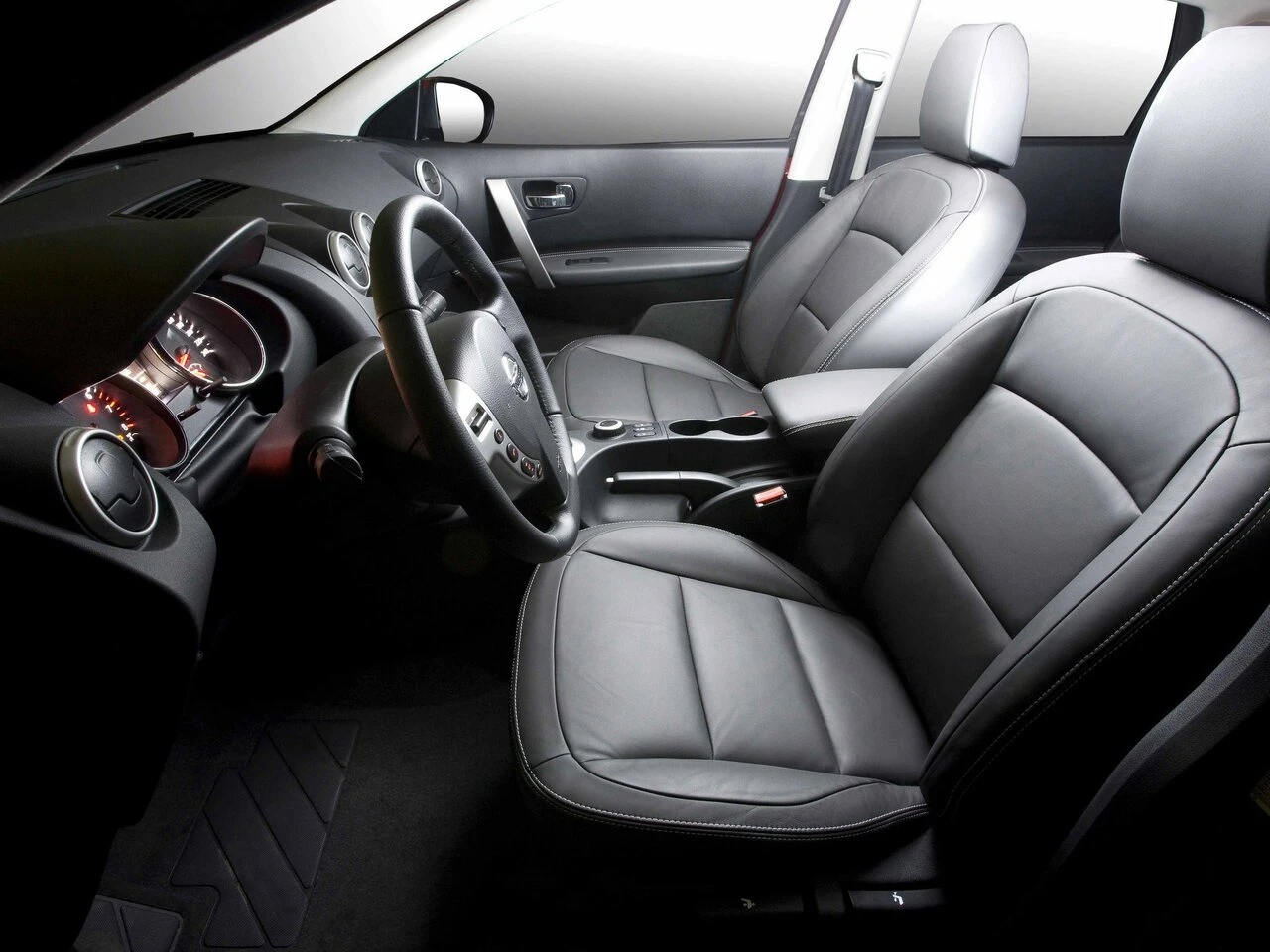 Nissan Qashqai+2 2010–2013