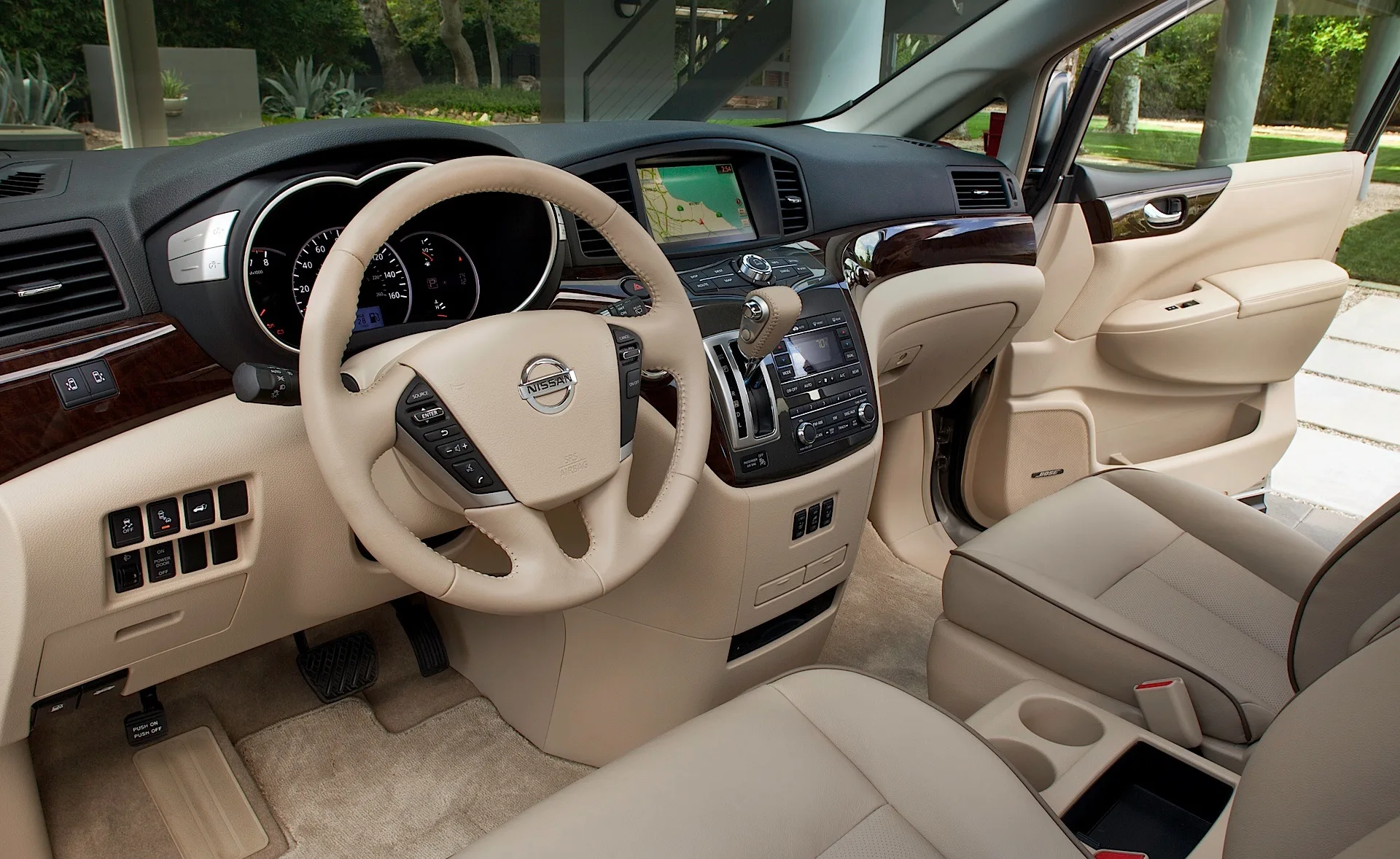Nissan Quest 2011–2017