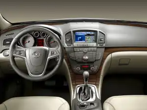 Opel Insignia 2008–2013