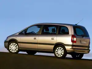 Opel Zafira 2003–2006
