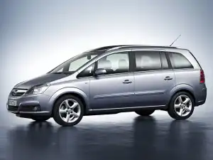 Opel Zafira 2005–2008