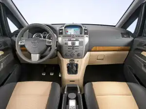 Opel Zafira 2008–2014