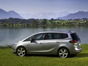 Opel Zafira 2011–2016