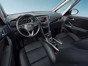 Opel Zafira 2016–2019