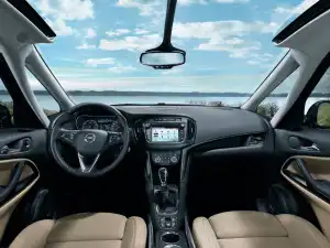 Opel Zafira 2016–2019