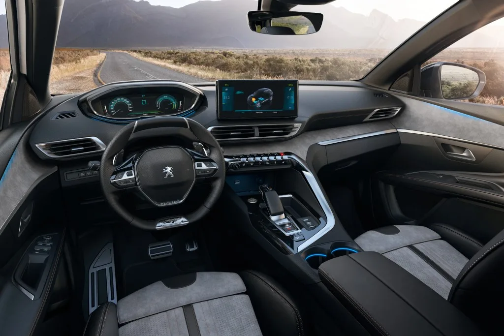 Интерьер Peugeot 3008
