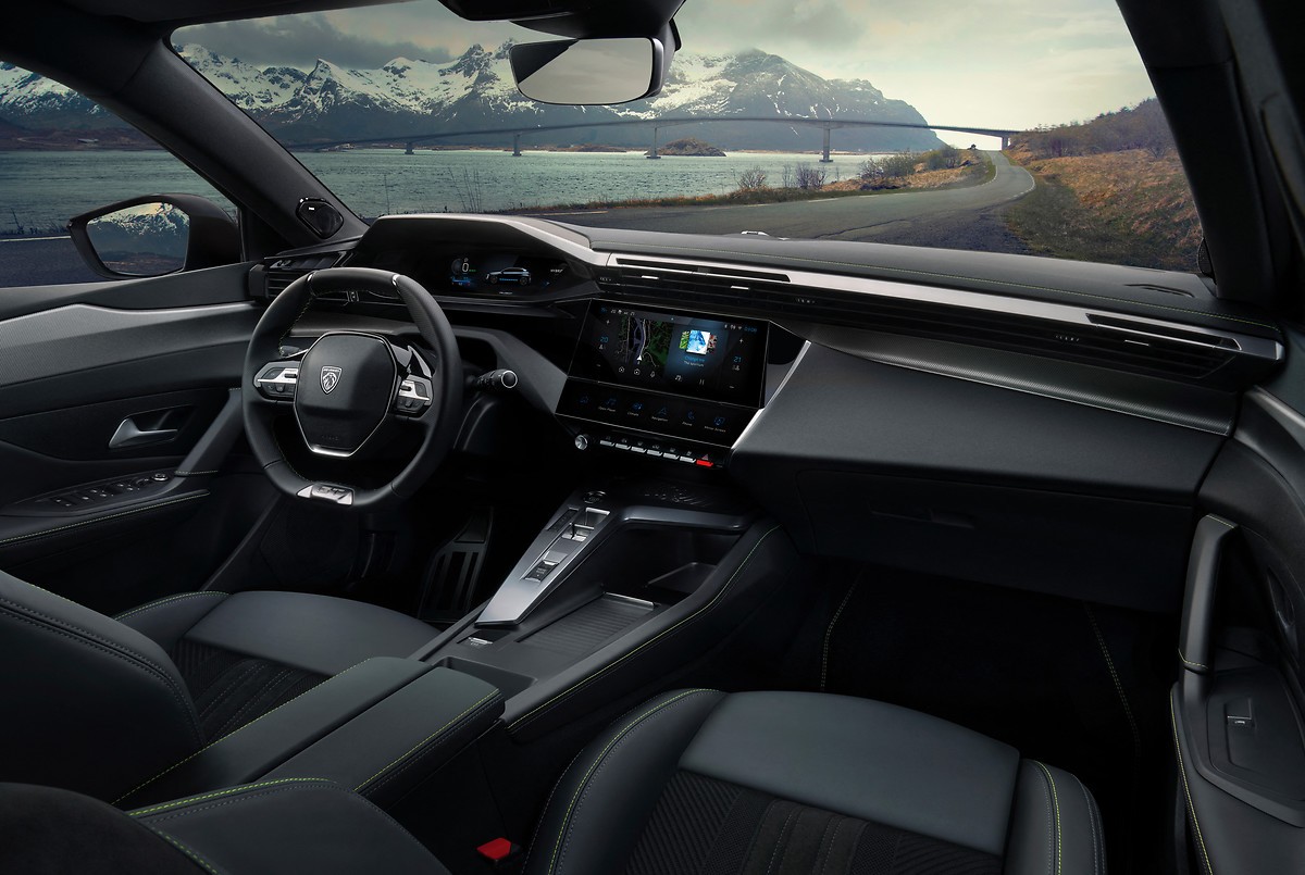 Интерьер Peugeot 308