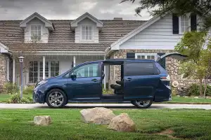 Toyota Sienna 2017–2020