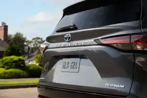 Toyota Sienna 2025–2026