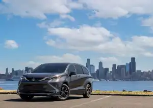 Toyota Sienna 2025–2026