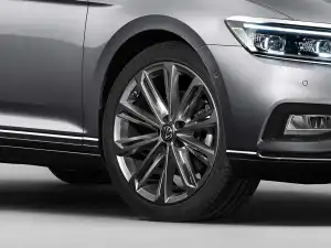 Volkswagen Passat 2019–2023