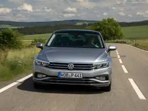 Volkswagen Passat 2019–2023