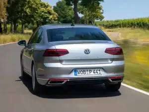 Volkswagen Passat 2019–2023