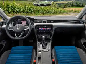 Volkswagen Passat 2019–2023