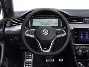 Volkswagen Passat 2019–2023