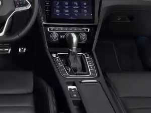 Volkswagen Passat 2019–2023