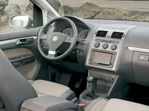 Volkswagen Touran 2006–2010