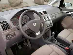 Volkswagen Touran 2006–2010