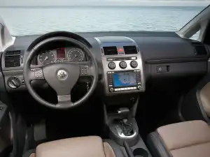 Volkswagen Touran 2006–2010