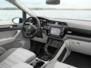 Volkswagen Touran 2015–2026