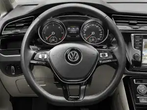 Volkswagen Touran 2015–2026