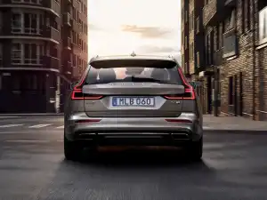 Volvo V60 2018–2026
