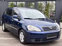 Toyota Avensis Verso I — Изображение 2