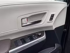 Toyota Sienna IV (XL40) — Изображение 24