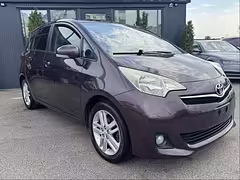 Toyota Verso-S — Изображение 2