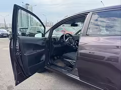 Toyota Verso-S — Изображение 9