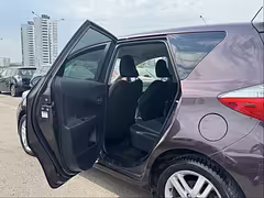 Toyota Verso-S — Изображение 11