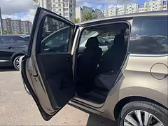 Peugeot 5008 I — Изображение 11