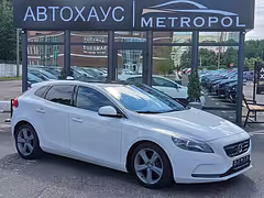 Volvo V40 II — Изображение 1