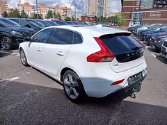 Volvo V40 II — Изображение 11