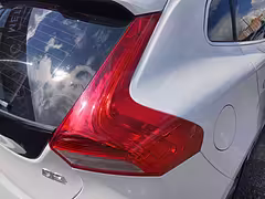 Volvo V40 II — Изображение 13