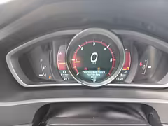 Volvo V40 II — Изображение 26