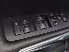 Volvo V40 II — Изображение 28