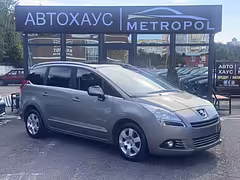 Peugeot 5008 I — Изображение 1
