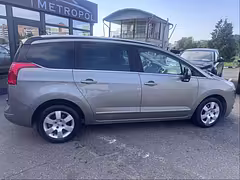 Peugeot 5008 I — Изображение 9