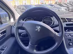 Peugeot 5008 I · Рестайлинг — Изображение 26