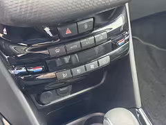 Peugeot 2008 I · Рестайлинг — Изображение 28