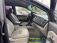 Kia Carnival III — Изображение 20
