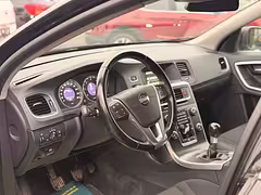Volvo V60 — Изображение 15