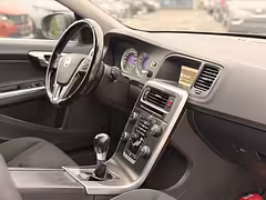 Volvo V60 — Изображение 24